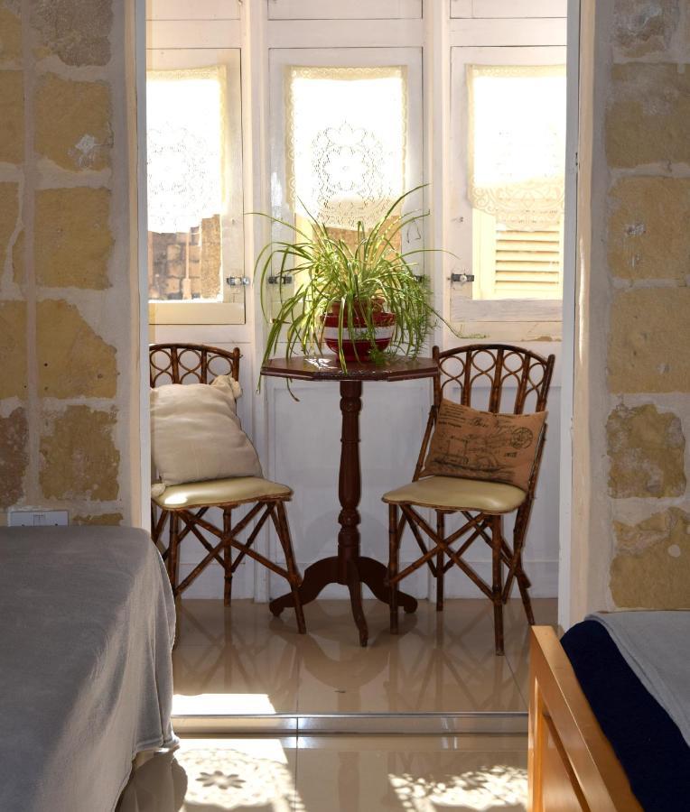 Maria Townhouse Heart Of Victoria B&B ภายนอก รูปภาพ