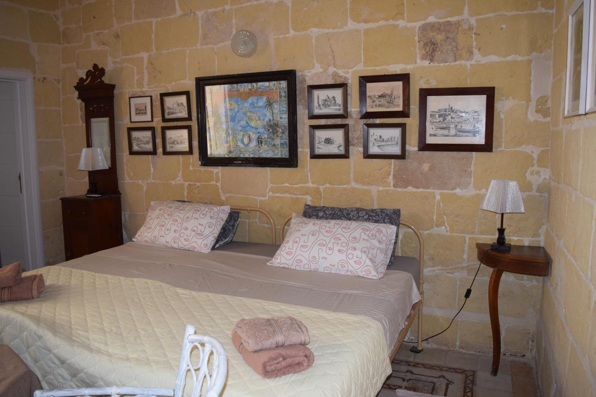 Maria Townhouse Heart Of Victoria B&B ภายนอก รูปภาพ