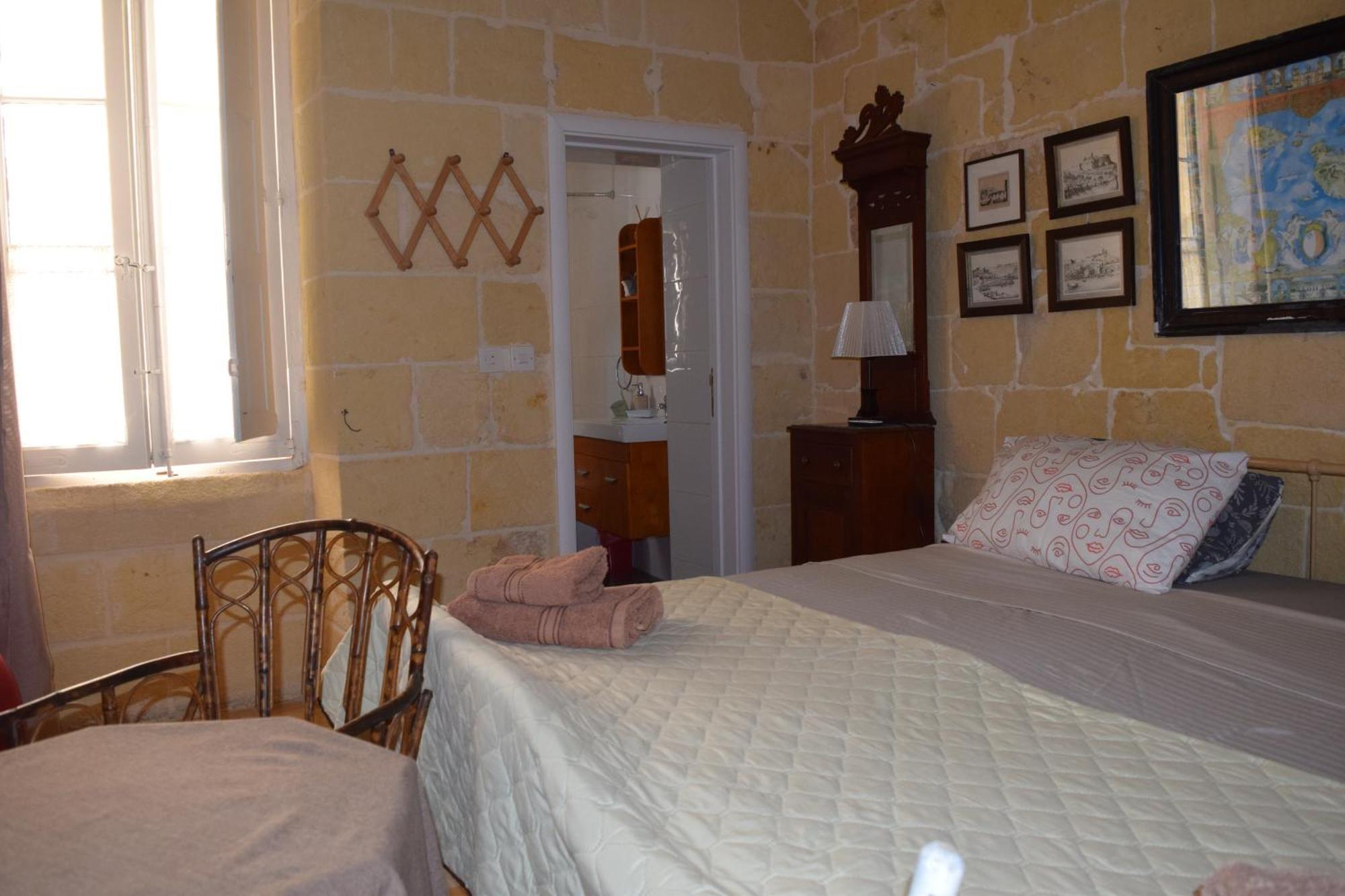Maria Townhouse Heart Of Victoria B&B ภายนอก รูปภาพ