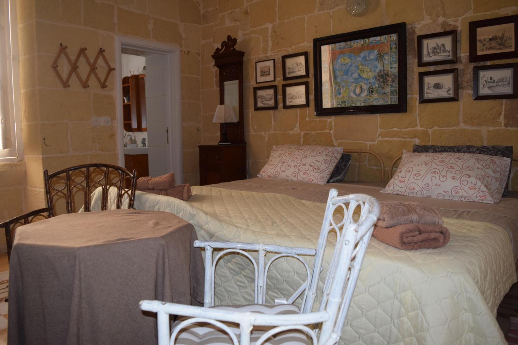 Maria Townhouse Heart Of Victoria B&B ภายนอก รูปภาพ
