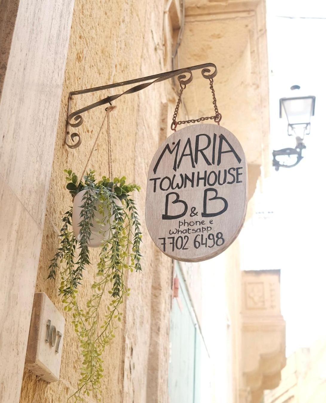 Maria Townhouse Heart Of Victoria B&B ภายนอก รูปภาพ